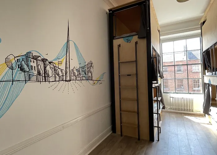 Auberge de jeunesse Leevin George *