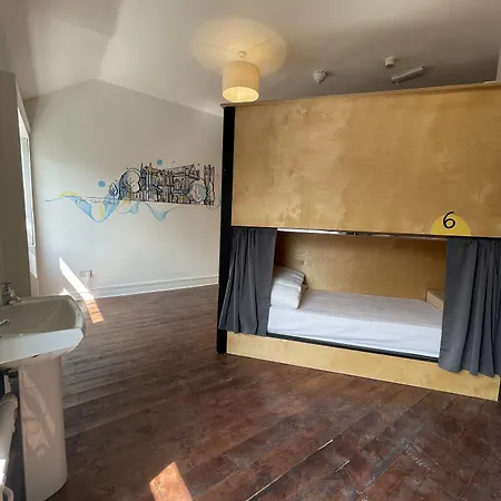 Albergue Leevin George