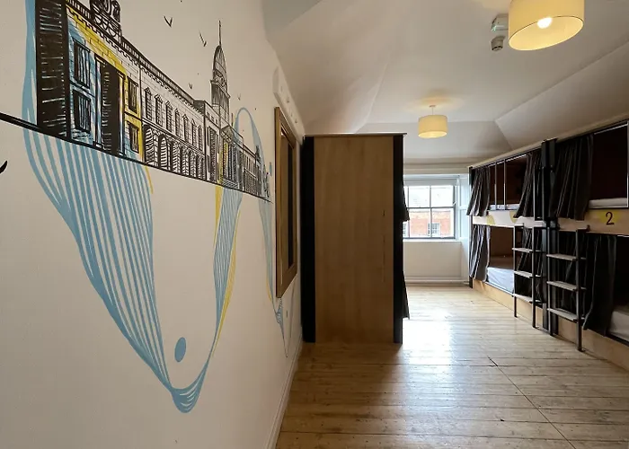 Hostel Leevin George